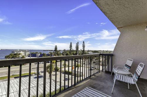 Gulf Gate Resort #406