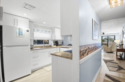 Gulf Gate Resort #105